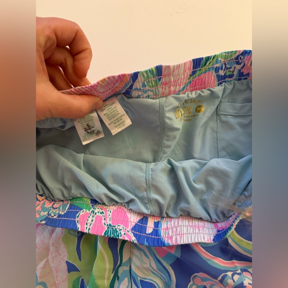 GUC Lilly Pulitzer Luxletic Shorts - Picture 6 of 9